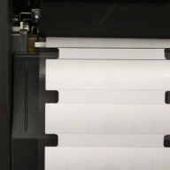 RL570M - 適用於金屬材質 超薄、可印、耐用、貼紙型 UHF RFID 標籤