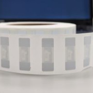 RL320 小張 貼紙型 UHF RFID 標籤