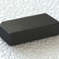 RC400 小尺寸、高性能 UHF RFID 標籤 - 塑膠、木材等非金屬物件、工具追蹤管理